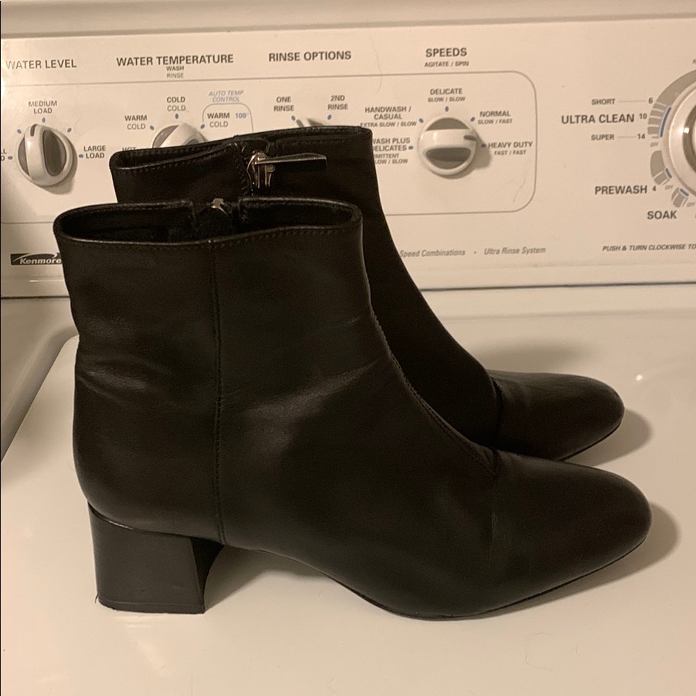 Elegant Black Ankle Boots